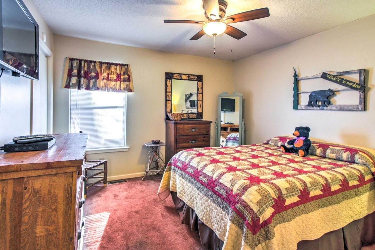Villa Tree Top Dream Cabin With Hot Tub In Gatlinburg! Exterior foto