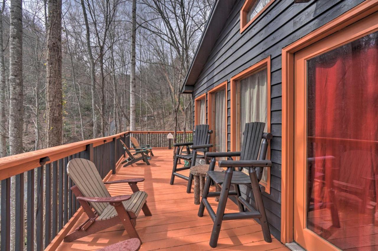 Villa Tree Top Dream Cabin With Hot Tub In Gatlinburg! Exterior foto